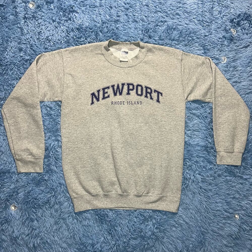 VINTAGE Newport Rhode Island Graphic Crewneck Sweater Size Small Mens Gray Y2K